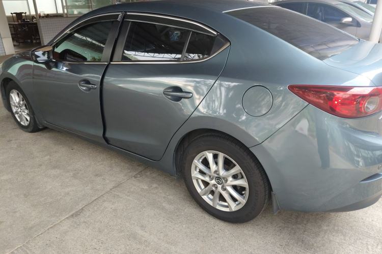 Used Mazda Mazda 3 Axela 2016 Sedan 1.5L Automatic Comfort Model
