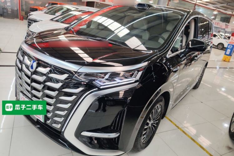 Used Denza D9 2025 DM-i Smart Drive 1020 Four-Wheel Drive Premium Model
