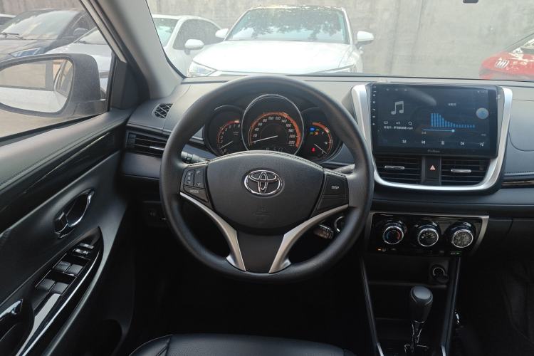 Used Toyota YARiS L 2022 X-Trail 1.5L CVT Luxury PLUS Edition
