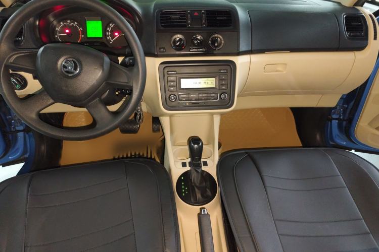 Used Skoda Fabia 2014 1.4L Automatic Crystal Edition