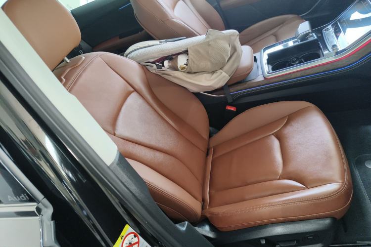 Used Audi Q7 2024 45 TFSI quattro S line Black Warrior Edition
