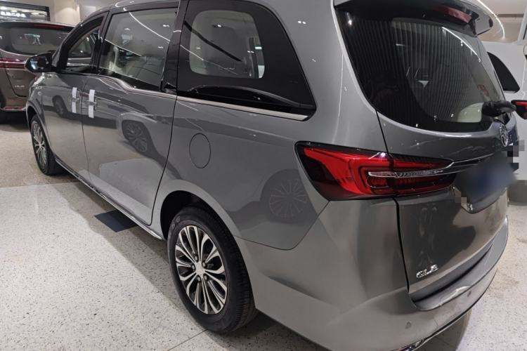 Used Buick GL8 2023 Land Executive Class Comfort Model
