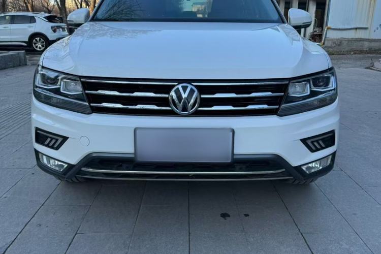 Used Volkswagen Tiguan L 2019 330TSI Automatic Two-Wheel Drive Smart Luxury Version China VI Standard
