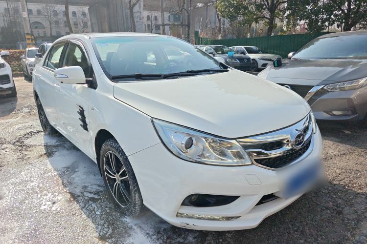 Used BYD Surui 2015 Revised Version 1.5L Manual Luxury Edition
