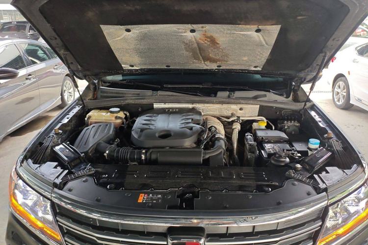 Used Roewe RX8 2019 30T Smart Connectivity Two-Wheel Drive Supreme Flagship Edition
