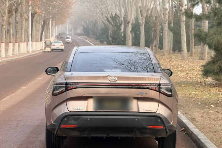 Used Toyota bZ3 2023 616 km Long-Range Premium
