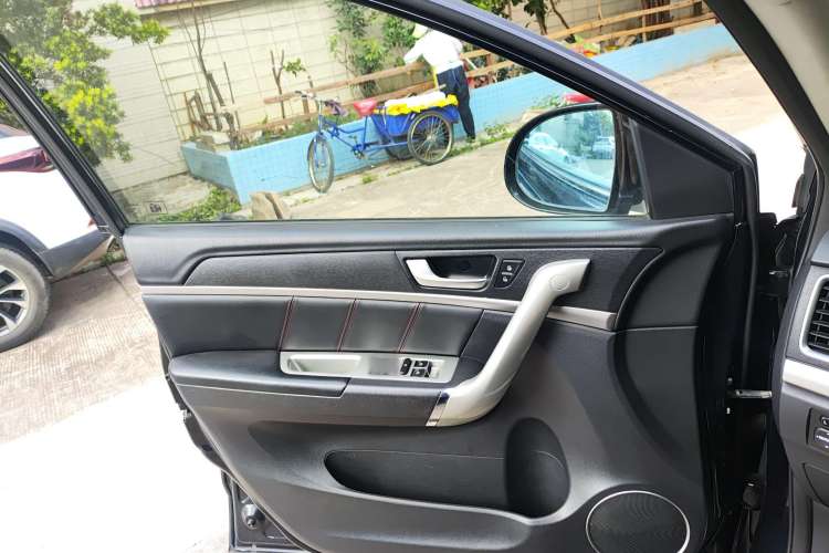 Used Haval H6 2017 Restyled Red-Label Sport Version 1.5T Automatic Two-Wheel Drive Luxury Trim
