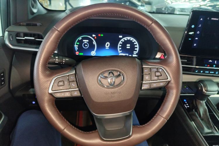 Used Toyota Granvia 2022 2.5L Hybrid Flagship Edition