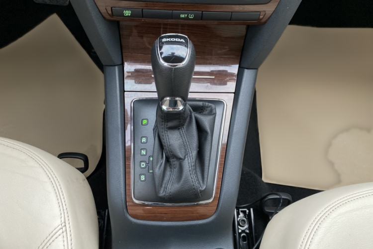 Used Skoda Octavia 2014 1.6L Automatic Yijun Edition
