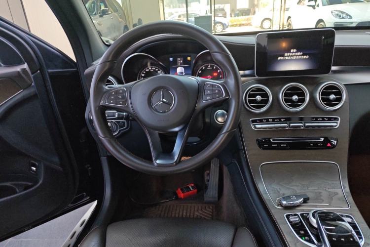 Used Mercedes-Benz GLC 2019 GLC 300 L 4MATIC Dynamic Model