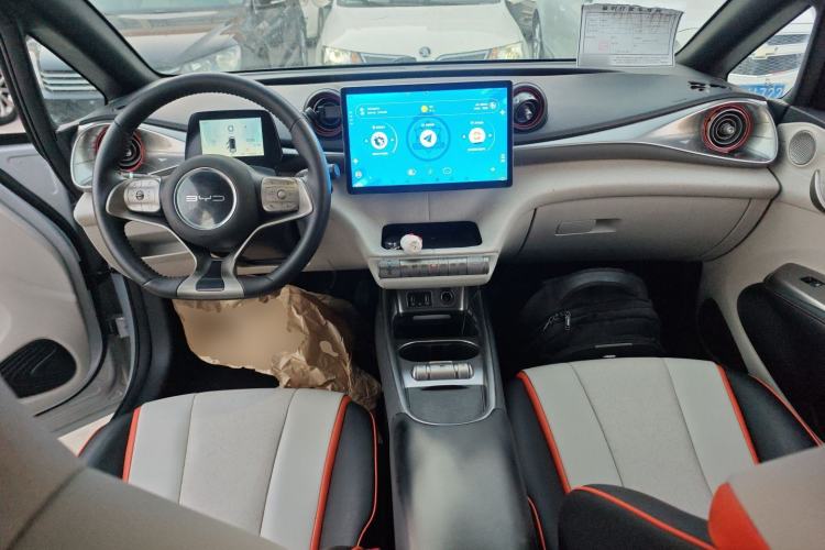 Used BYD Dolphin 2021 405 km Free Version
