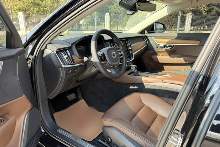 Used Volvo S90 2020 T5 Zhiyi Luxury Edition