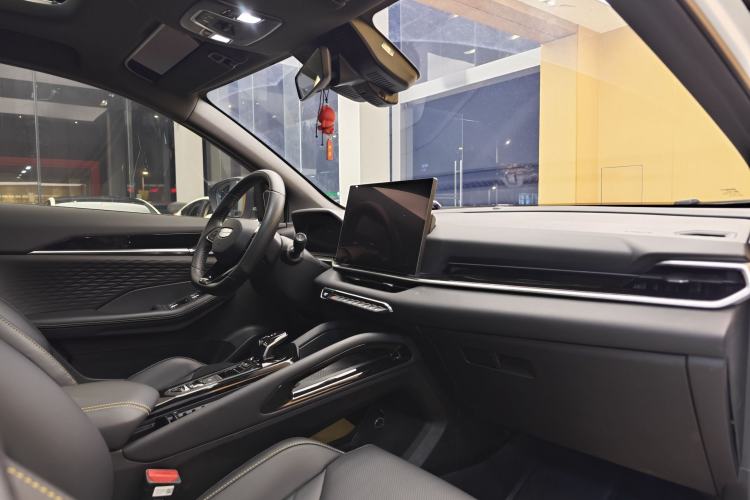 Used Geely Auto Coolray 2025 Bin Yue L 1.5T DCT Starlight Edition
