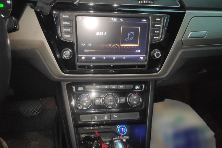 Used Volkswagen Touran 2018 Volkswagen Touran L 280TSI DSG Comfort Edition 6-seater