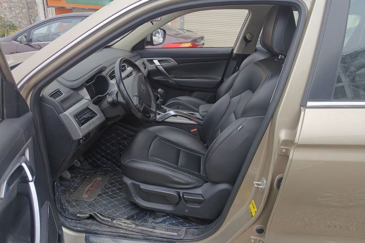 Used Geely Auto Emgrand X7 Sport 2016 2.0L Manual ZhiShang Version