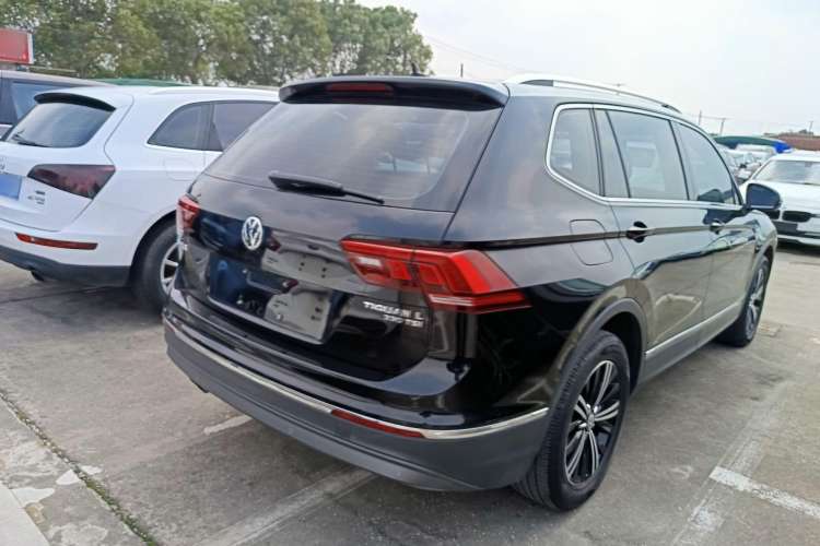 Used Volkswagen Tiguan L 2019 330TSI Automatic Two-Wheel Drive Panoramic Comfort Edition China VI Standard
