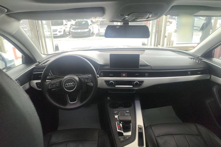 Used Audi A4L 2018 30th Anniversary Edition 40 TFSI Fashion Model
