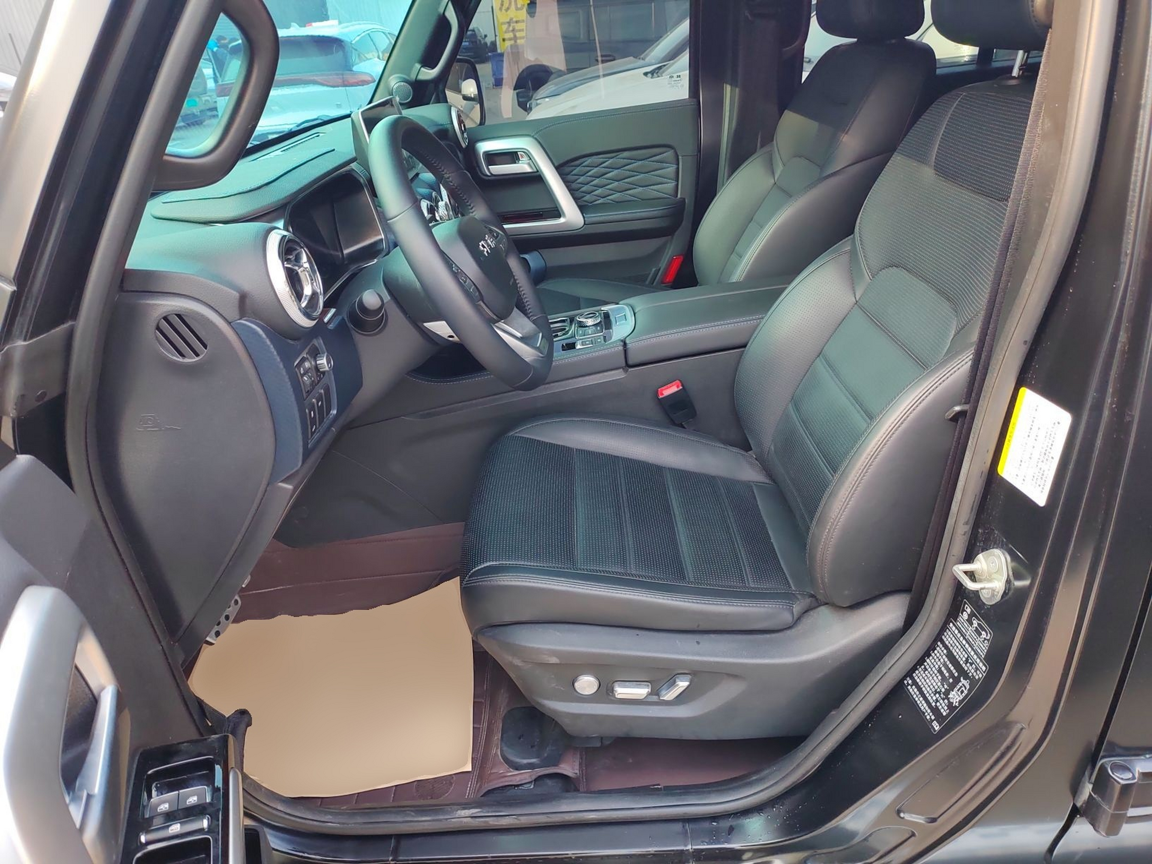 Переднее сиденье в автомобиле