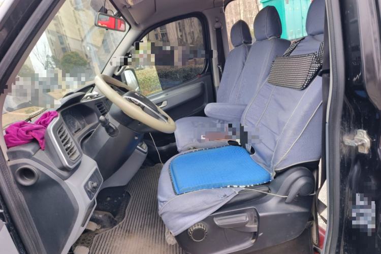 Used SAIC MAXUS Xintu V80 2021 2.0T PLUS Manual City Edition Short Wheelbase Ultra-Low Roof 5/6 Seats