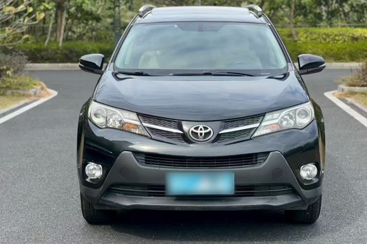 Used Toyota RAV4 2013 2.0L CVT Four-Wheel Drive New Edition