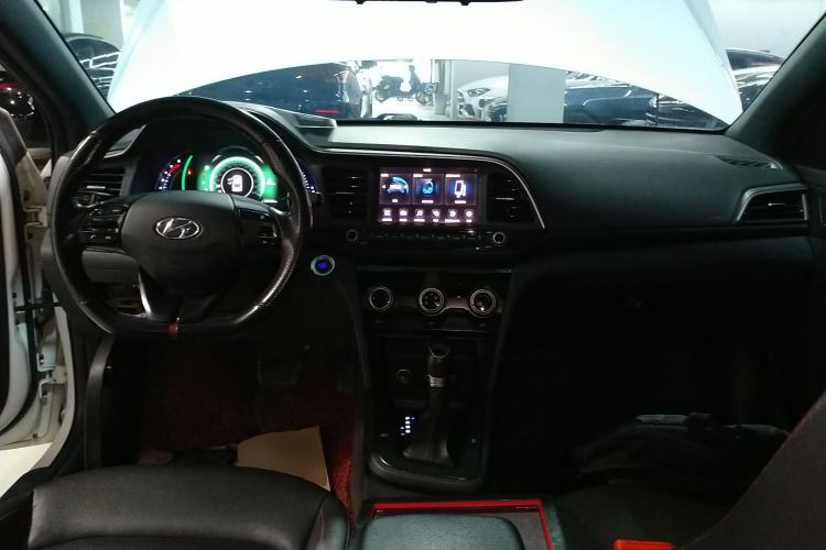 Used Hyundai Elantra 2019 1.4T Dual-Clutch Xuan Dong · Dynamic Model
