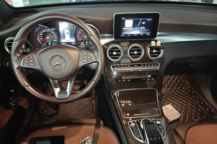 Used Mercedes-Benz GLC 2019 GLC 260 L 4MATIC Dynamic Model