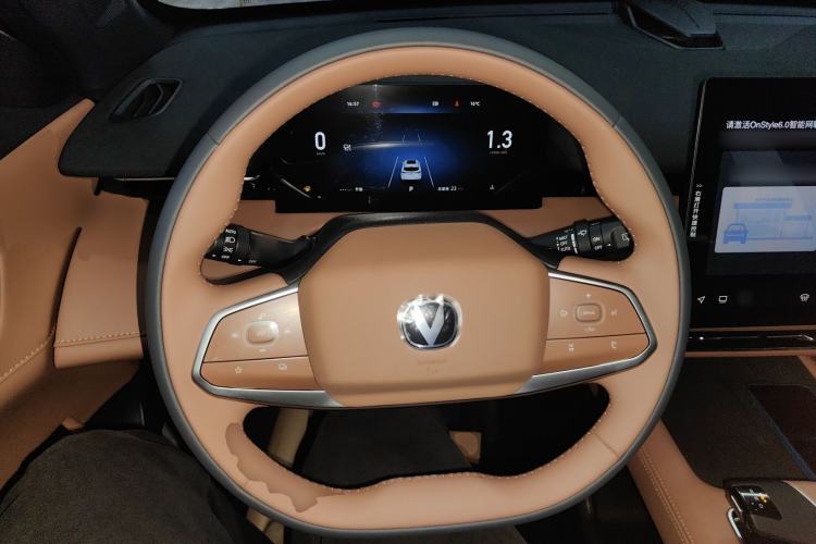 Used Changan UNI-Z 2025 1.5T Luxury Version