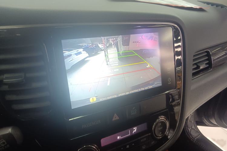 Used Mitsubishi Outlander 2019 2.0L Two-Wheel Drive Comfort Edition 5 Seats China VI Standard