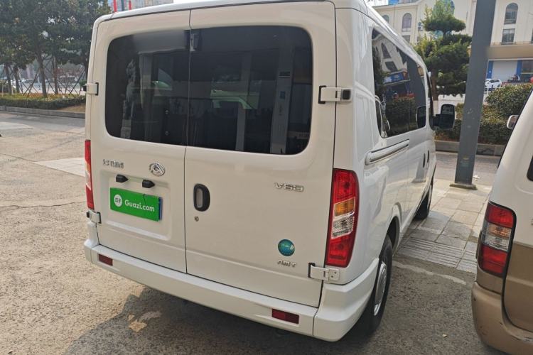 Used SAIC MAXUS Xintu V80 2023 2.0T AMT Classic Aoyuntong Short Wheelbase Ultra-Low Roof 5/6-Seater