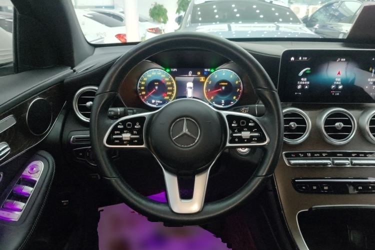 Used Mercedes-Benz GLC 2020 GLC 300 L 4MATIC Dynamic Edition
