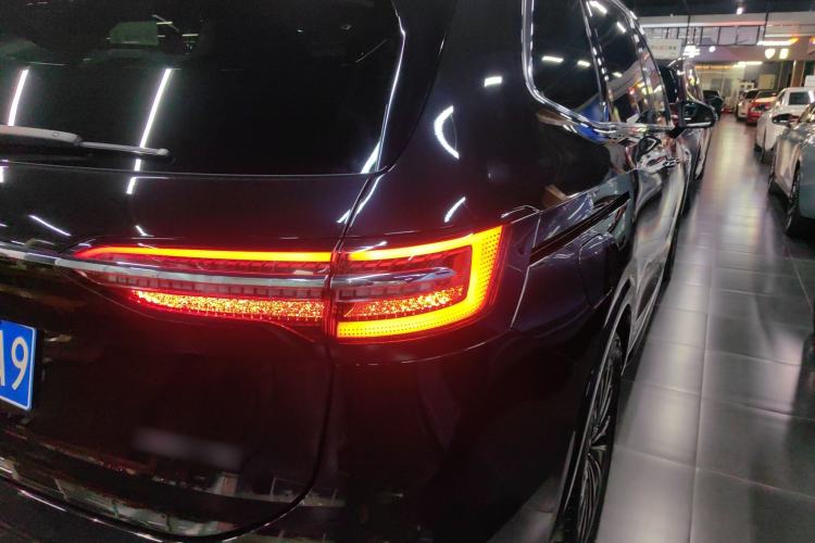 Used Volkswagen Viloran 2024 380TSI Premium Edition
