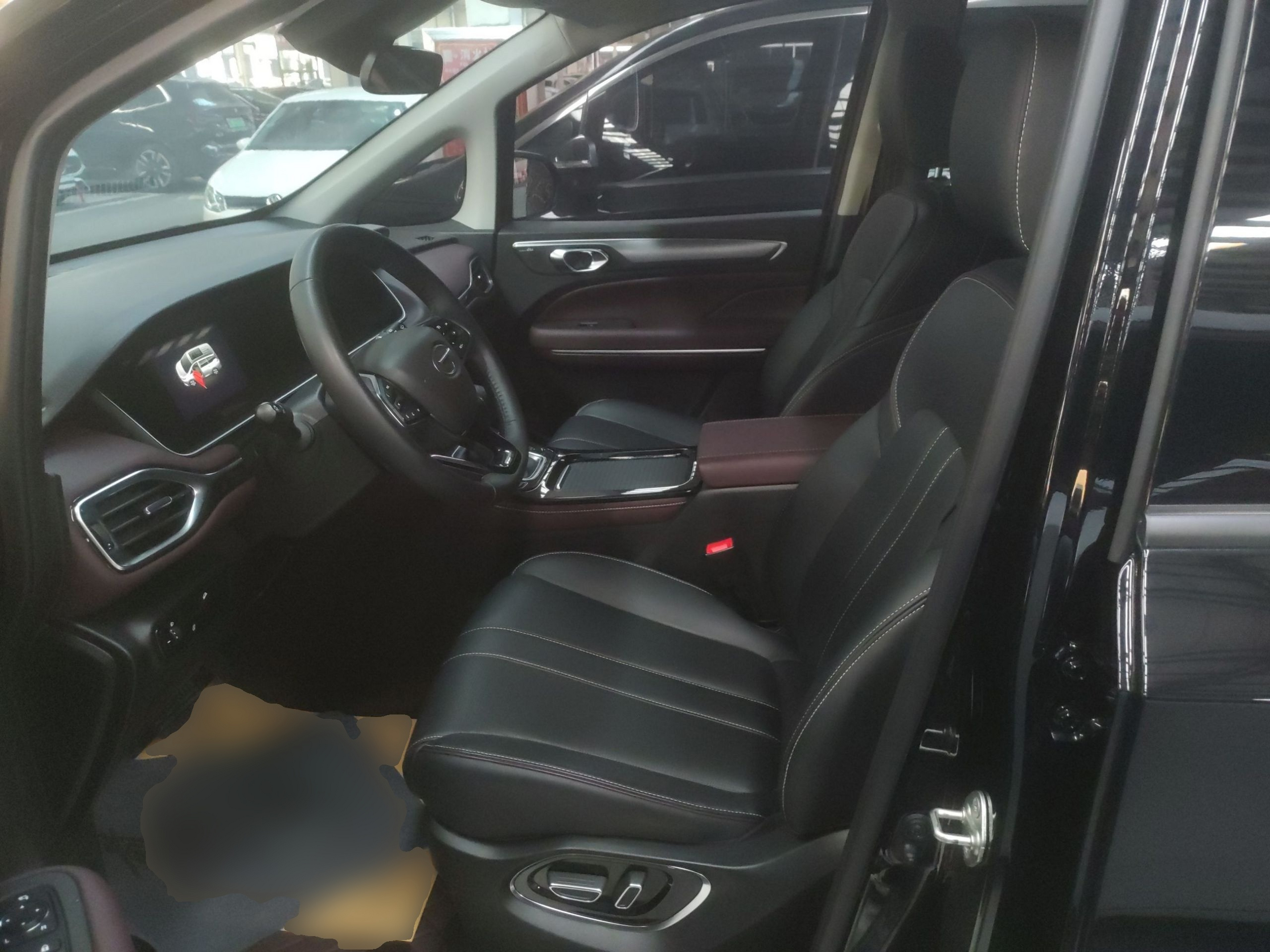 Переднее сиденье в автомобиле