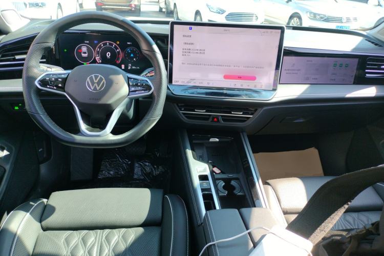 Used Volkswagen Magotan 2024 380TSI DSG Prestige Edition DaMai Package
