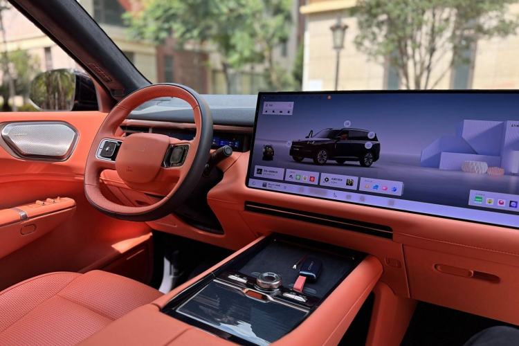 Used Lynk & Co 900 2025 1.5T Ultra
