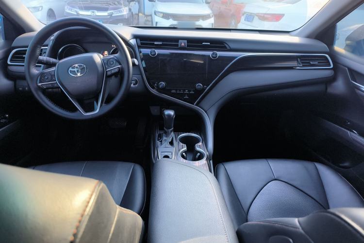 Used Toyota Camry 2019 Revised Version 2.0G Luxury Edition
