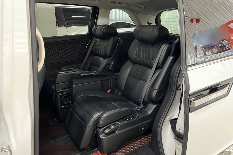 Used Honda Elysion 2019 2.0L Hybrid Supreme Edition
