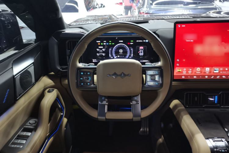 Used  Leopard 8 2025 Smart & Brave Flagship Edition 7 Seats
