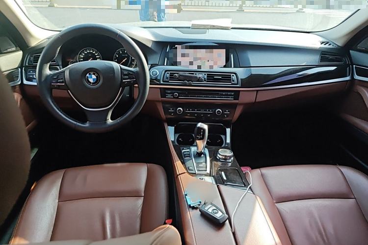 Used BMW 5 Series 2017 528Li Leading Model
