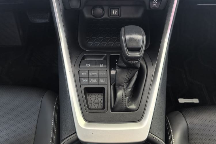 Used Toyota RAV4 2020 2.0L CVT 4x4 Trend Edition