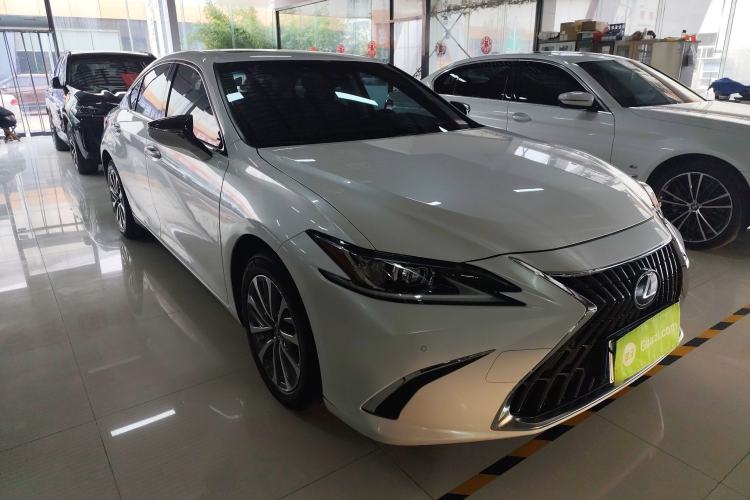 Used Lexus ES 2021 200 Excellence Edition

