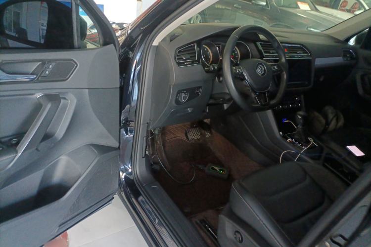 Used Volkswagen Tiguan L 2019 Updated Version 330TSI Automatic Two-Wheel Drive Panoramic Comfort Edition China VI Standard