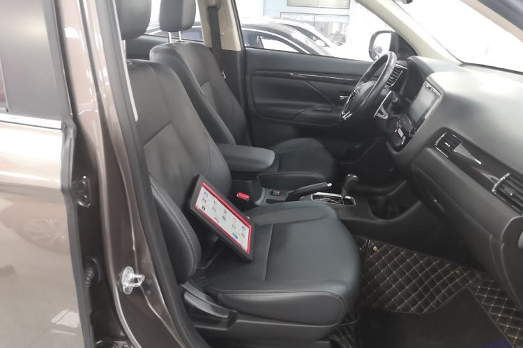 Used Mitsubishi Outlander 2016 2.4L 4x4 Elite Edition 5 Seats