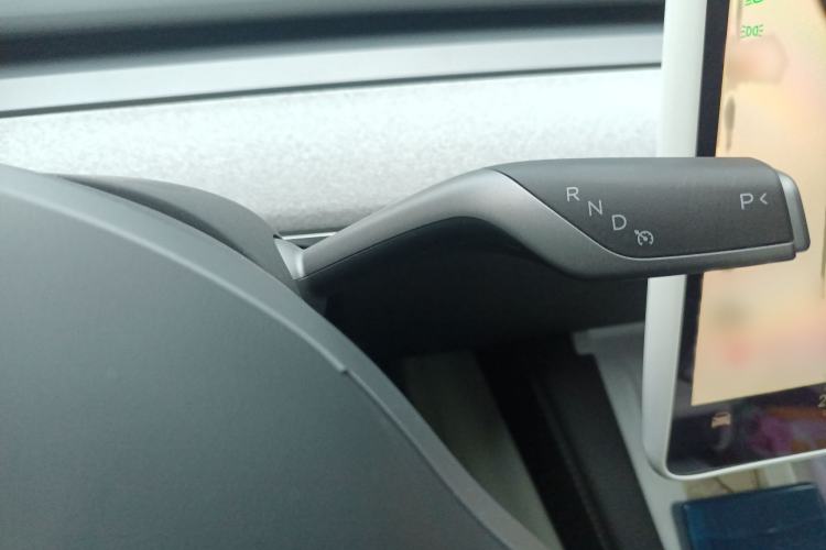 Used Tesla Model Y 2024 Long-Range All-Wheel-Drive Version
