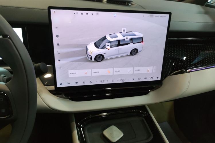 Used Zeekr 009 2024 Six-Seat Executive Version 4WD 108 kWh
