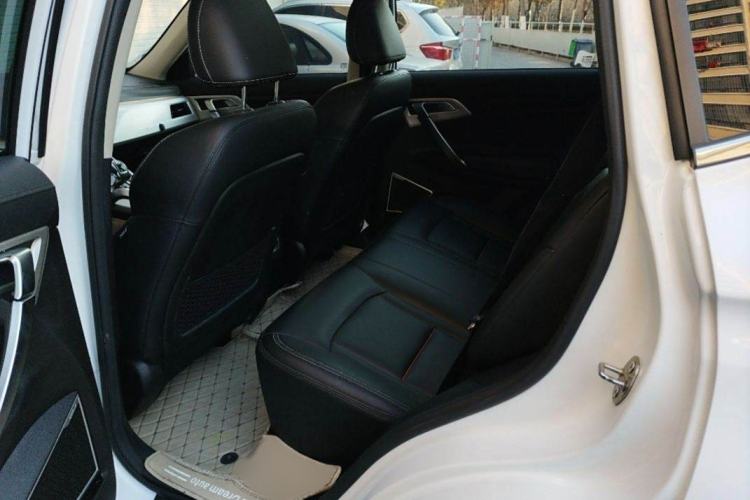 Used Geely Auto Emgrand X7 Sport 2020 1.8TD DCT Two-Wheel Drive Smart Connect 4G-Enabled Version
