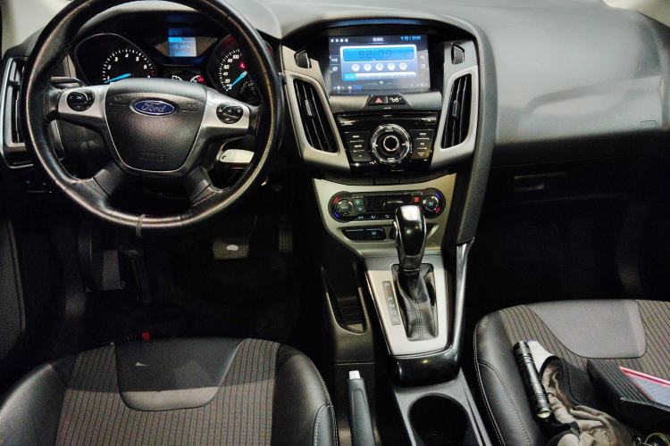 Used Ford Focus 2012 Hatchback 1.6L Automatic Fashion Edition
