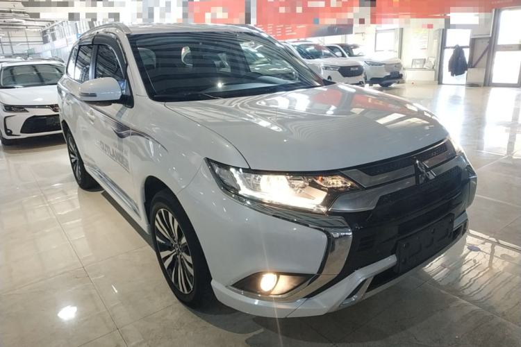 Used Mitsubishi Outlander 2021 Revised Version 2.0L Two-Wheel Drive Enjoyment Edition 5 Seats

