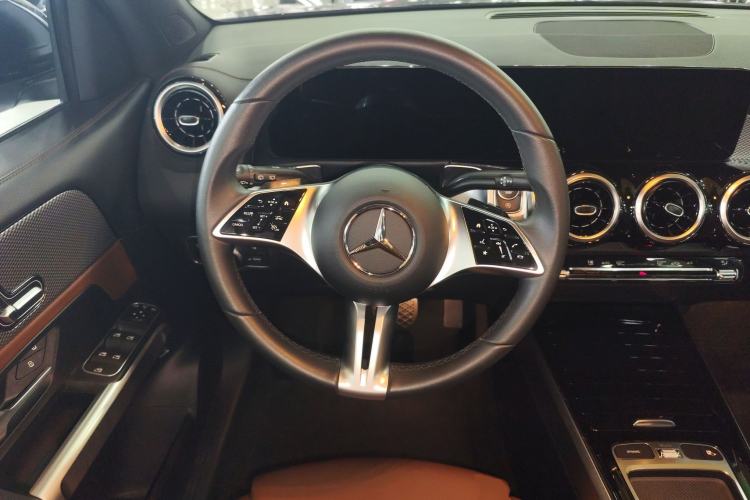 Used Mercedes-Benz GLB 2024 GLB 200 Fashion Model
