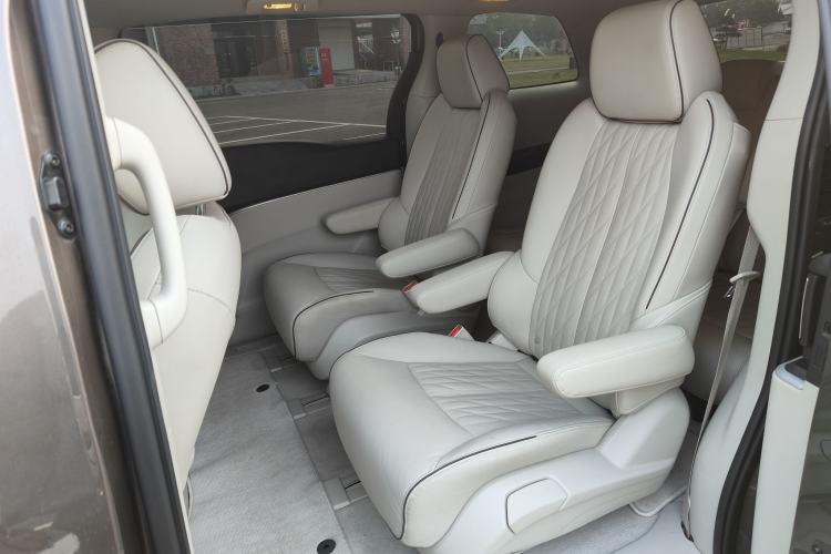 Used Buick GL8 2021 Land Cruiser Executive 652T Premium Model
