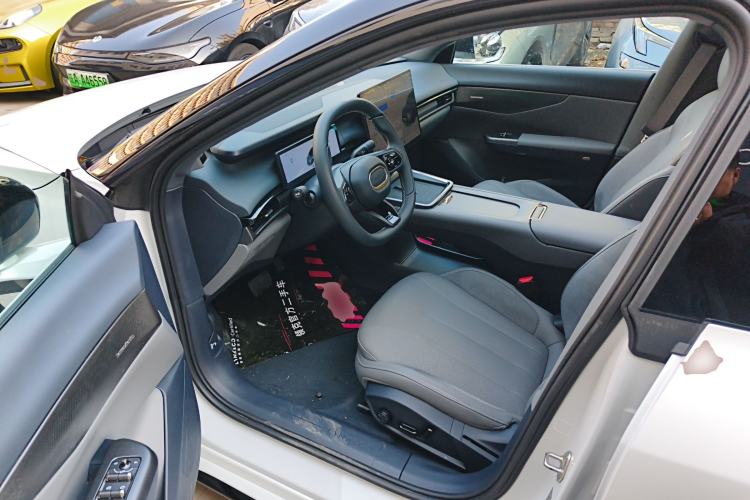 Used Lynk & Co 07 2024 EM-P 126 Long-Range Ultra
